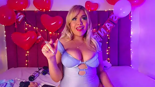 RominaaReyes online show from 02/17/26, 01:46