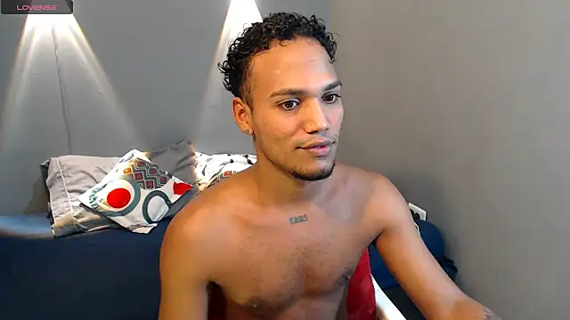 Snapshot of mateonick40 chatting on 03/30/26, 04:52 mateonick40 online show from 03/30/26, 04:52