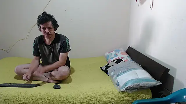 Snapshot of jade_noah_ chatting on 11/07/25, 02:06 jade noah online show from 11/07/25, 02:06