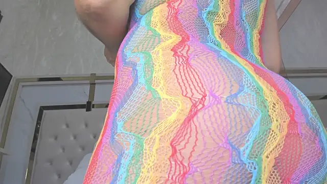 megan rous  online show from 09/17/25, 03:19