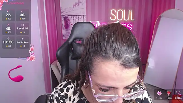 Snapshot of _Evoni_b chatting on 09/12/25, 07:47 Evoni b online show from 09/12/25, 07:47