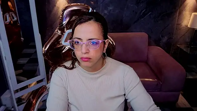 Snapshot of _Evoni_b chatting on 11/24/25, 07:35 Evoni b online show from 11/24/25, 07:35