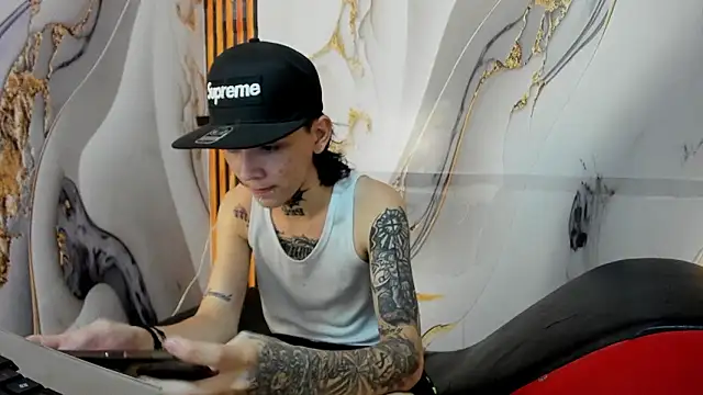 Snapshot of StraightBoy_Nick chatting on 03/02/26, 05:08 StraightBoy Nick online show from 03/02/26, 05:08