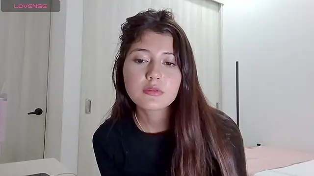 Snapshot of amy_innocent_1 chatting on 06/24/26, 10:09 amy innocent 1 online show from 06/24/26, 10:09