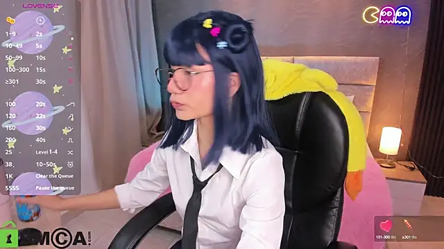 Snapshot of Arinextdoor chatting on 09/11/25, 12:11 Arinextdoor online show from 09/11/25, 12:11