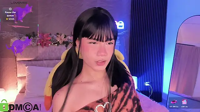 Snapshot of Arinextdoor chatting on 12/01/25, 12:26 Arinextdoor online show from 12/01/25, 12:26