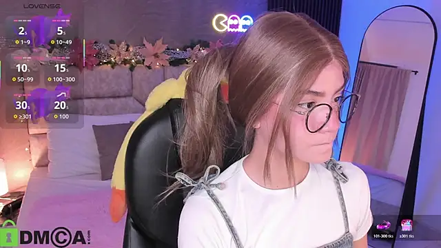 Snapshot of Arinextdoor chatting on 12/03/25, 08:18 Arinextdoor online show from 12/03/25, 08:18