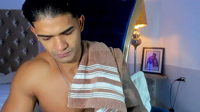 antonio  444 online show from 10/02/25, 10:11