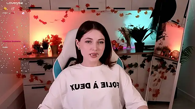 Snapshot of Kimmie_shine chatting on 11/06/25, 03:24 Kimmie shine online show from 11/06/25, 03:24