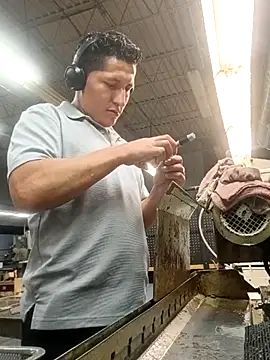 Zetaloco26 online show from 10/03/25, 02:30