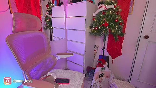 Dannaa Lovs online show from 11/29/25, 06:11