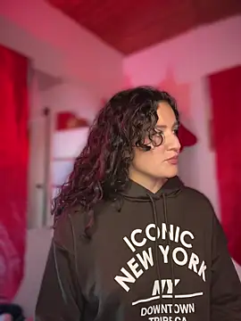 Dannaa Lovs online show from 12/14/25, 11:15