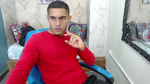 Snapshot of Derek_Storm_ chatting on 09/25/25, 02:48 Derek Storm online show from 09/25/25, 02:48