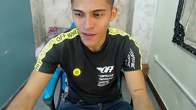 Snapshot of Derek_Storm_ chatting on 10/31/25, 11:00 Derek Storm online show from 10/31/25, 11:00