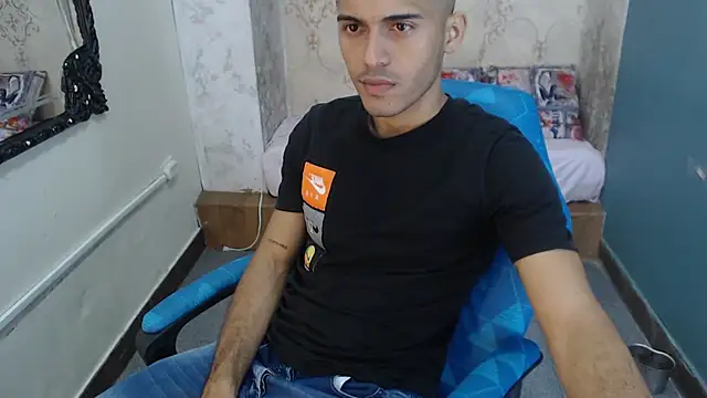 Snapshot of Derek_Storm_ chatting on 11/09/25, 11:30 Derek Storm online show from 11/09/25, 11:30