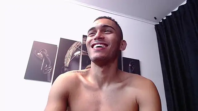 Snapshot of Derek_Storm_ chatting on 11/10/25, 11:53 Derek Storm online show from 11/10/25, 11:53