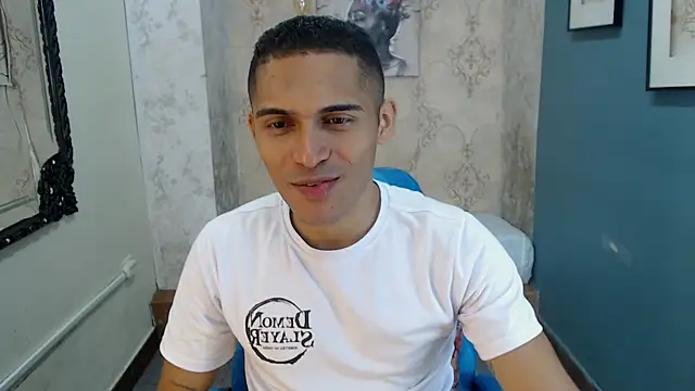 Snapshot of Derek_Storm_ chatting on 11/14/25, 10:47 Derek Storm online show from 11/14/25, 10:47