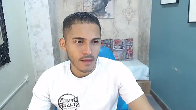 Snapshot of Derek_Storm_ chatting on 12/02/25, 12:21 Derek Storm online show from 12/02/25, 12:21