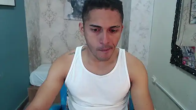 Snapshot of Derek_Storm_ chatting on 12/20/25, 11:50 Derek Storm online show from 12/20/25, 11:50