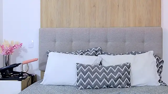 BeckySalas online show from 10/30/25, 08:20