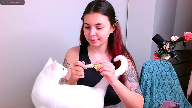 peachyness online show from 12/04/25, 06:16