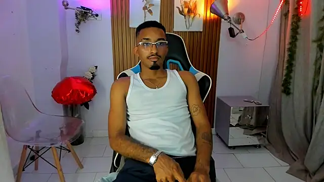 Darwin mayo online show from 09/29/25, 05:07