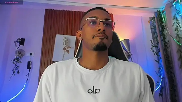 Darwin mayo online show from 03/18/26, 05:27