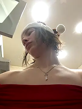 ZariaFlame online show from 12/22/25, 11:24