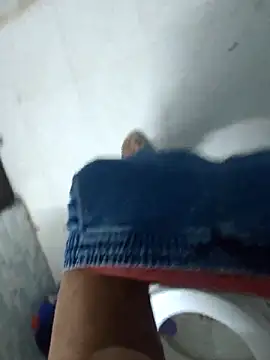 Snapshot of Merazulkhan chatting on 12/17/25, 11:44 Merazulkhan online show from 12/17/25, 11:44