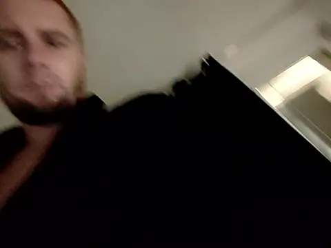 Snapshot of Vladyslav30 chatting on 10/28/25, 10:34 Vladyslav30 online show from 10/28/25, 10:34