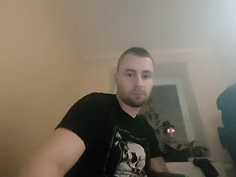 Snapshot of Vladyslav30 chatting on 11/26/25, 01:28 Vladyslav30 online show from 11/26/25, 01:28