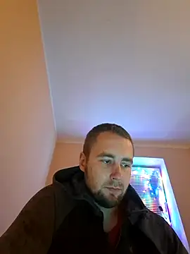 Snapshot of Vladyslav30 chatting on 12/18/25, 09:43 Vladyslav30 online show from 12/18/25, 09:43