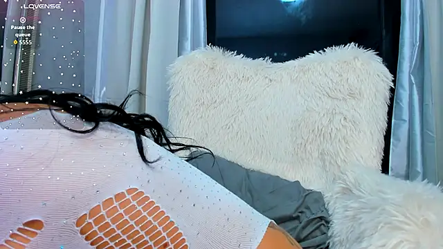 ParissHiltonX online show from 10/03/25, 03:47