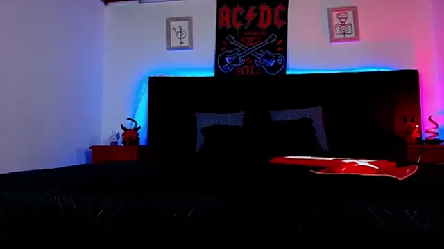 Snapshot of Alisse_Moore chatting on 03/14/26, 12:32 Alisse Moore online show from 03/14/26, 12:32