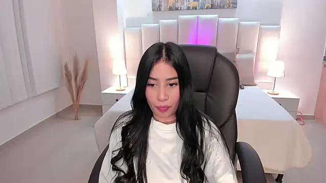 miranda crawfor online show from 10/03/25, 04:20