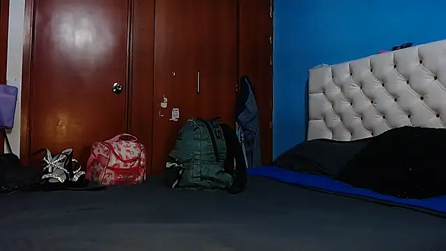 SamiBoobsxx online show from 03/28/26, 03:39