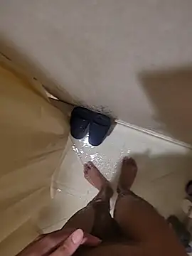 Snapshot of catluvr999 chatting on 02/04/26, 03:12 catluvr999 online show from 02/04/26, 03:12