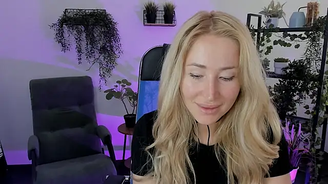 AstraMonroe online show from 04/09/26, 06:19