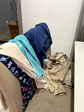 Snapshot of Mirella_Oliveira chatting on 10/28/25, 05:59 Mirella Oliveira online show from 10/28/25, 05:59