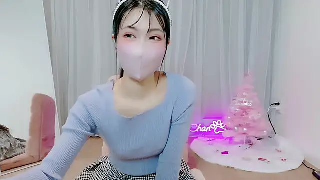 -Nyanko-chan- online show from 12/21/25, 09:11