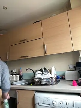 Snapshot of different-strokes chatting on 10/08/25, 12:58 different-strokes online show from 10/08/25, 12:58