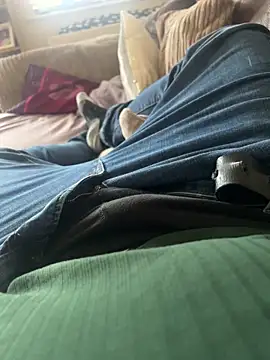 Snapshot of different-strokes chatting on 11/03/25, 01:23 different-strokes online show from 11/03/25, 01:23