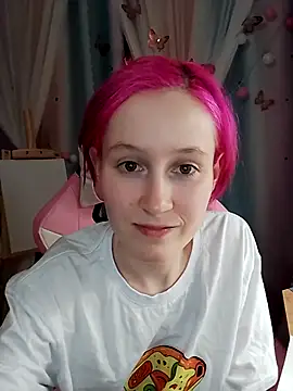 Snapshot of Fuzzy_Unicorn chatting on 10/13/25, 07:03 Fuzzy Unicorn online show from 10/13/25, 07:03