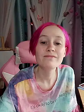 Snapshot of Fuzzy_Unicorn chatting on 10/14/25, 07:03 Fuzzy Unicorn online show from 10/14/25, 07:03