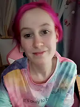 Snapshot of Fuzzy_Unicorn chatting on 10/17/25, 06:54 Fuzzy Unicorn online show from 10/17/25, 06:54