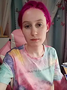 Snapshot of Fuzzy_Unicorn chatting on 11/04/25, 07:24 Fuzzy Unicorn online show from 11/04/25, 07:24