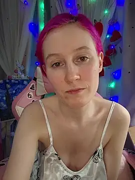 Fuzzy Unicorn online show from 02/16/26, 07:32