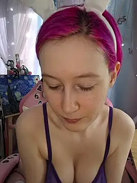 Fuzzy Unicorn online show from 04/02/26, 08:23