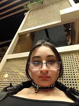 LiliThara online show from 10/11/25, 12:54