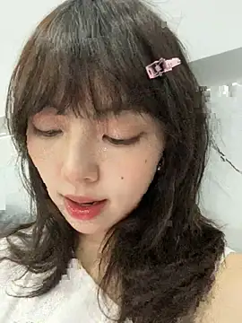 xuannv0000 online show from 01/15/26, 08:52